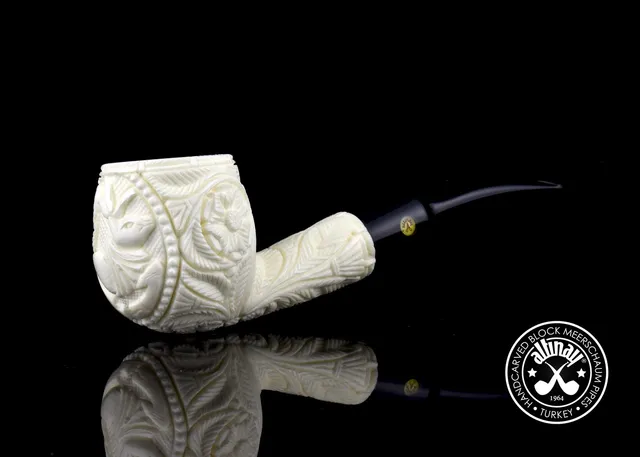 altinay-classic-brandy-meerschaumpfeife-hirschmotiv-glatt image 1