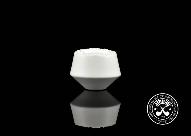 altinay-kirsten-53292-pfeifenkopf-meerschaum-glatt image 1