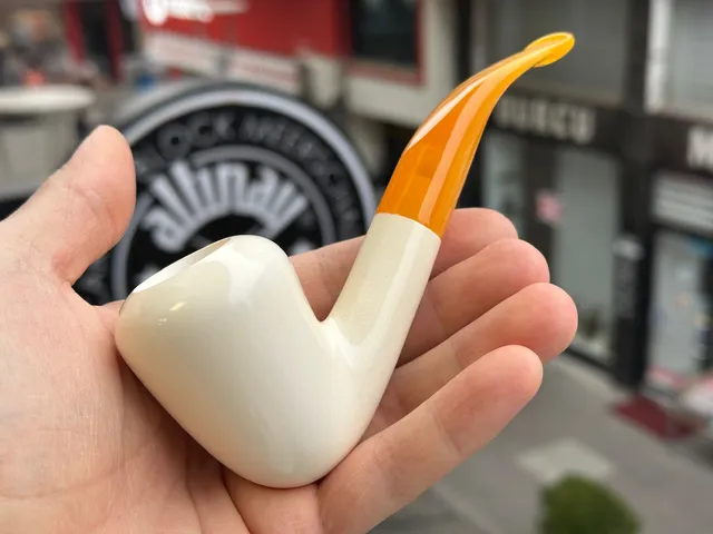 altinay-translucent-pear-meerschaumpfeife-runde-birnenform-a image 1