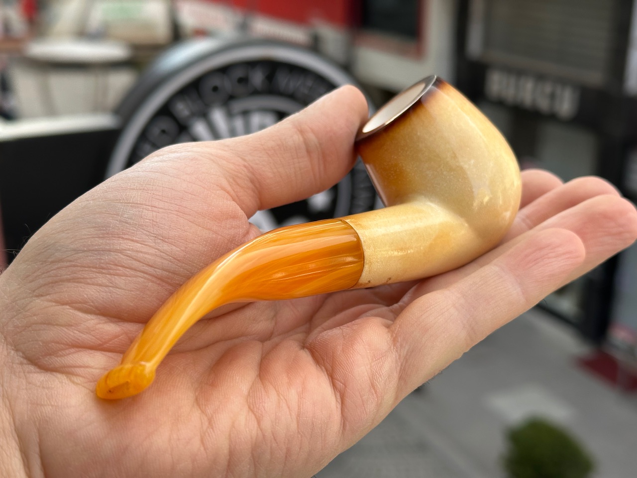 altinay-translucent-bent-billiard-tabakpfeife-lee-van-cleef image 2