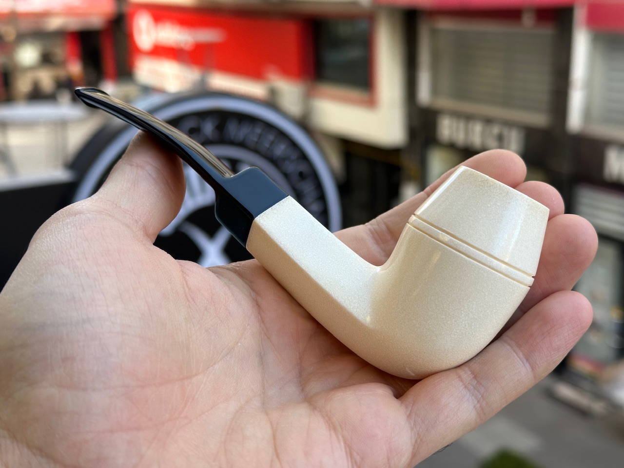 altinay-translucent-bulldog-meerschaumpfeife-a image 4