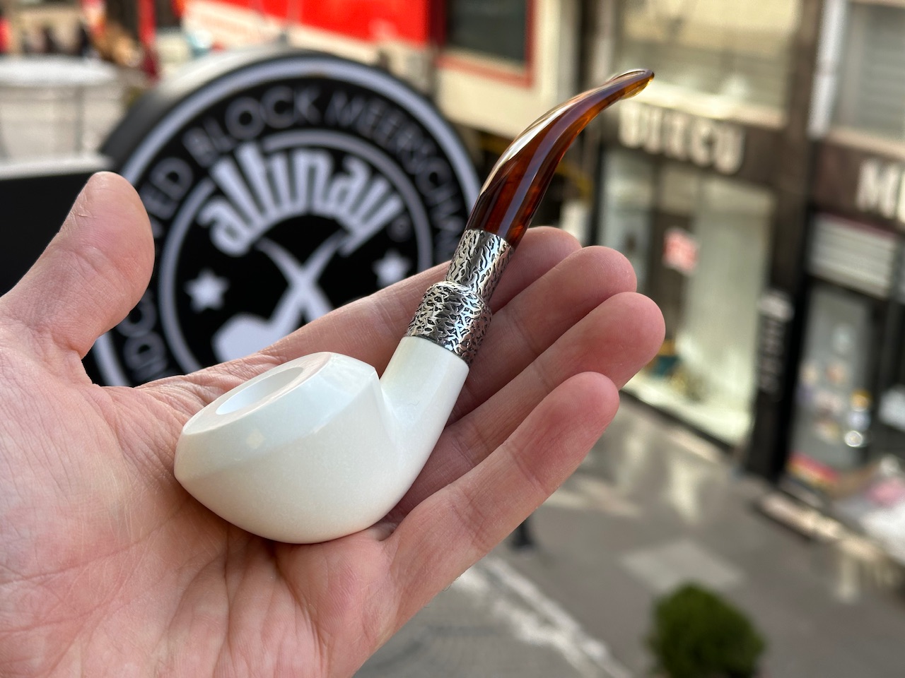 altinay-translucent-rhodesian-meerschaumpfeife-silber-spigot image 1