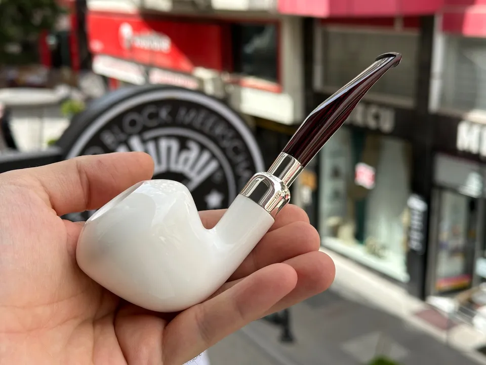 altinay-translucent-pear-spigot-meerschaumpfeife-a image 1