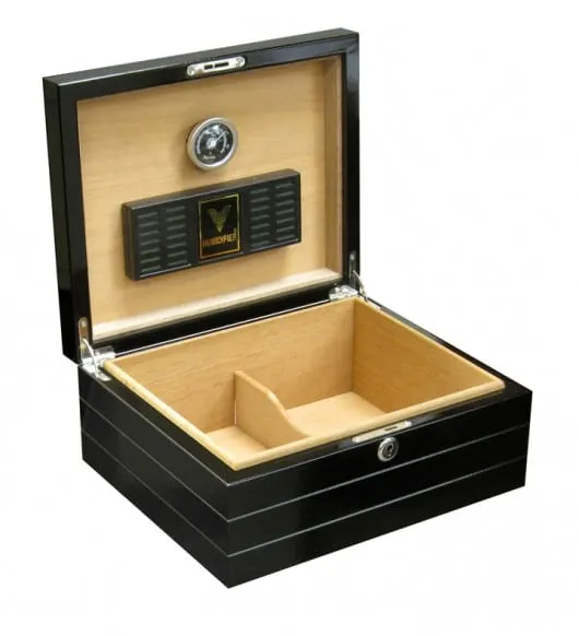 prestige-onyx-humidor-50-zigarren-schwarz-hochglanz image 1