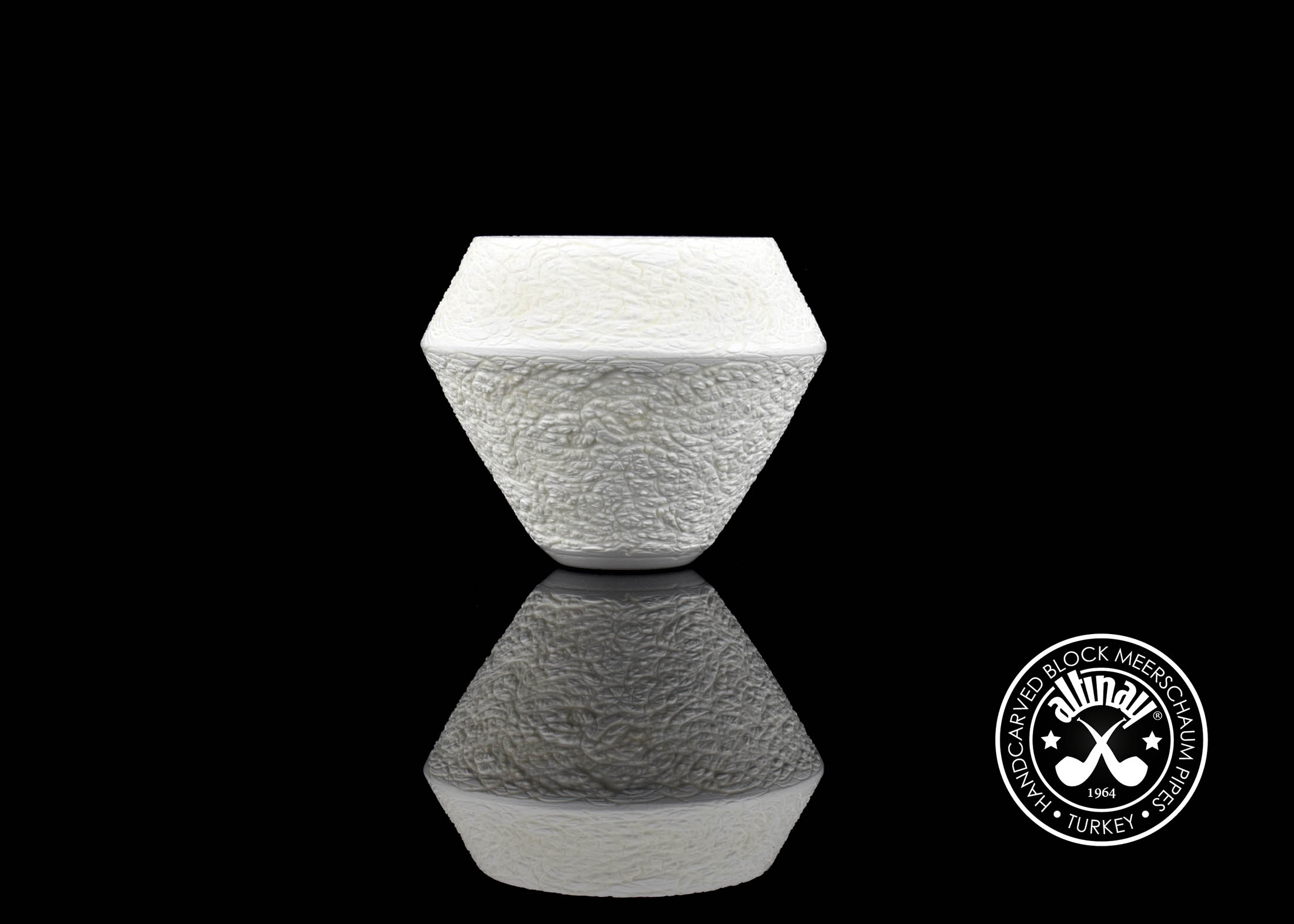 altinay-bulldog-rhodesian-kirsten-bowl-53191-meerschaum image 1