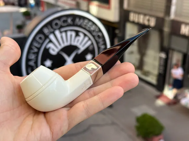 altinay-classic-bulldog-meerschaumpfeife-mit-silberring image 1
