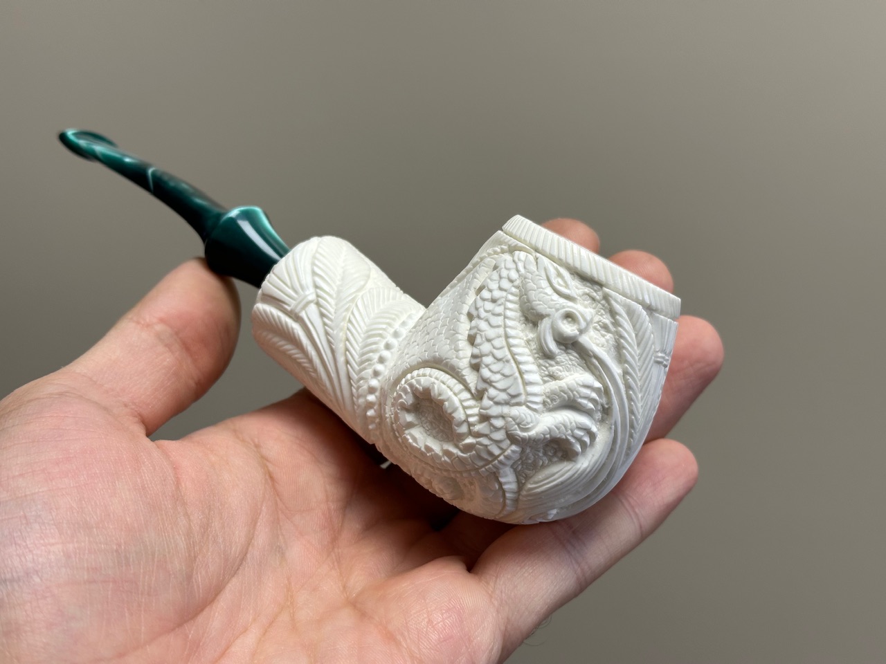altinay-classic-brandy-meerschaumpfeife-drachenmotiv image 3