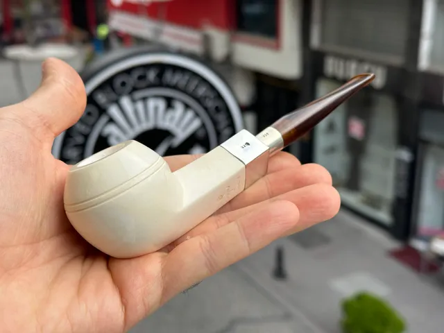 altinay-translucent-bulldog-silber-spigot-meerschaumpfeife-a image 1