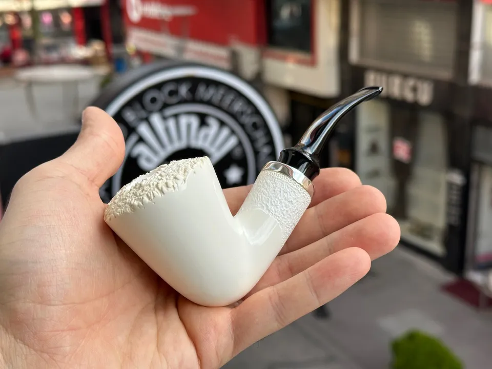 altinay-translucent-dublin-meerschaumpfeife-a-premium image 1