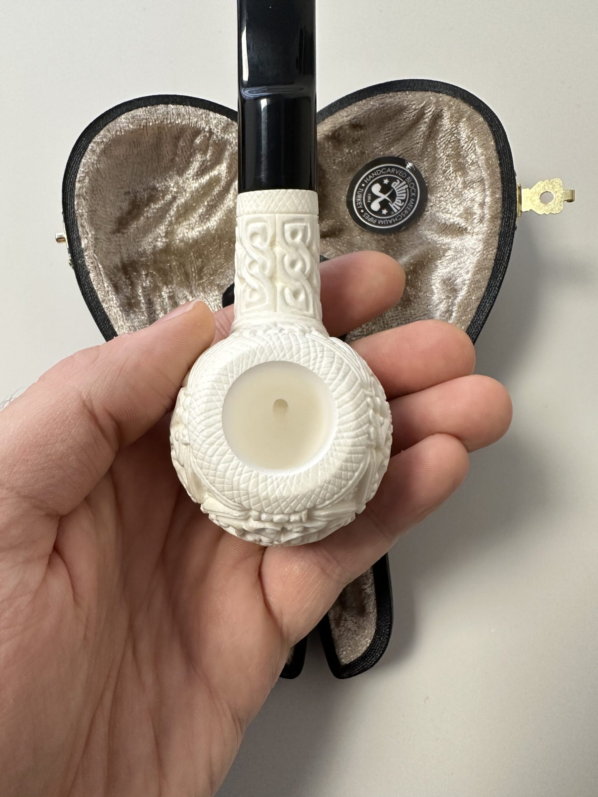 altinay-classic-fancy-carved-apple-meerschaumpfeife-etui image 3