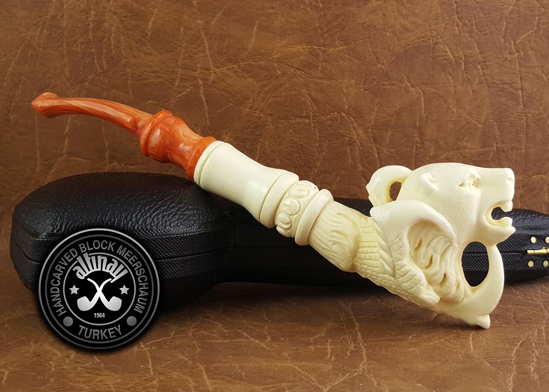 altinay-wolf-in-klaue-meerschaum-zigarettenspitze image 4