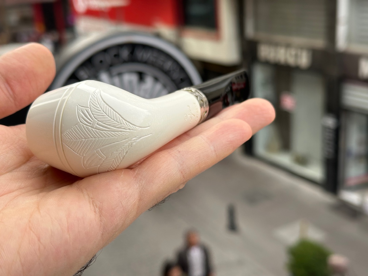 altinay-translucent-rhodesian-meerschaumpfeife-a-halbbent image 5