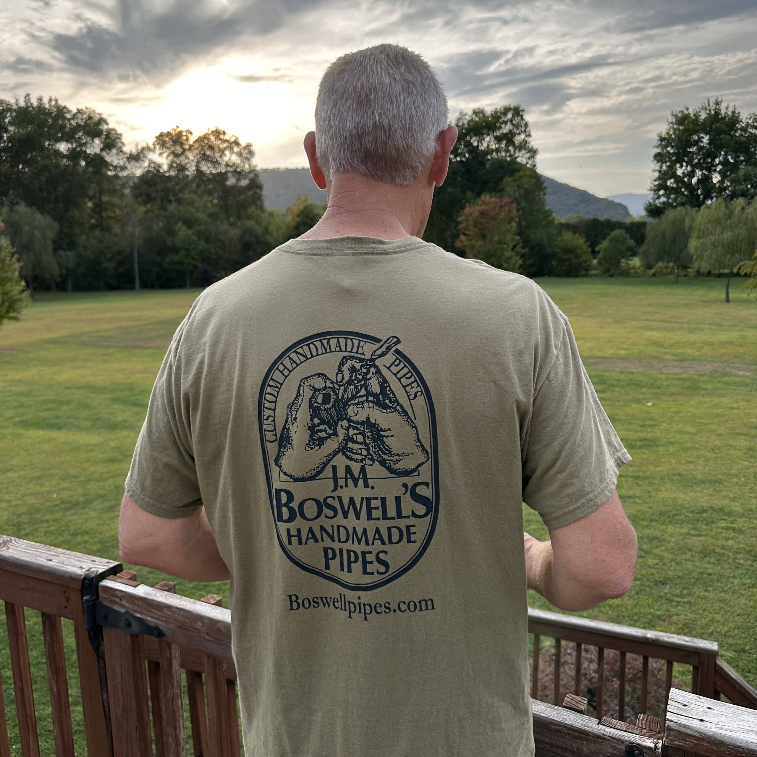 boswell-pipes-and-cigars-t-shirt-olivgr-n-logo-baumwolle image 1