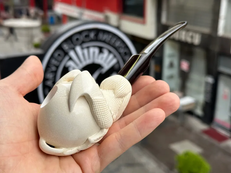 altinay-translucent-claw-meerschaumpfeife-figur-a image 1