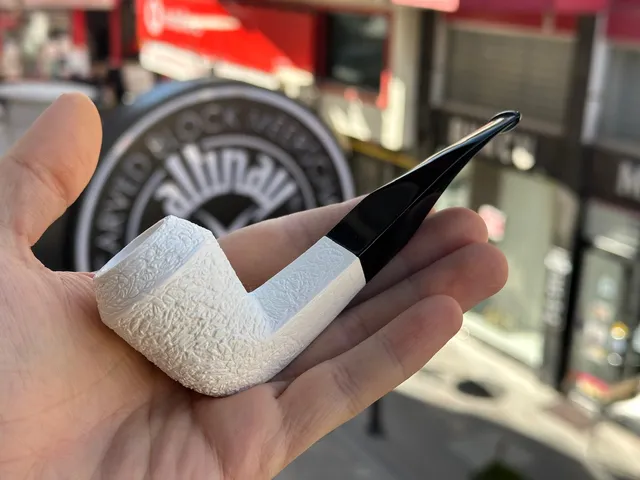 altinay-classic-bulldog-meerschaumpfeife-wei-glatt image 1