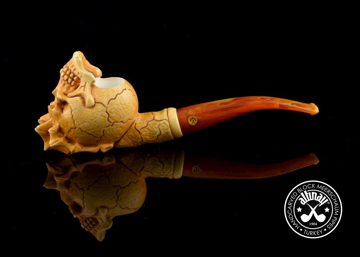 altinay-skull-in-hand-meerschaumpfeife-totenkopf image 6