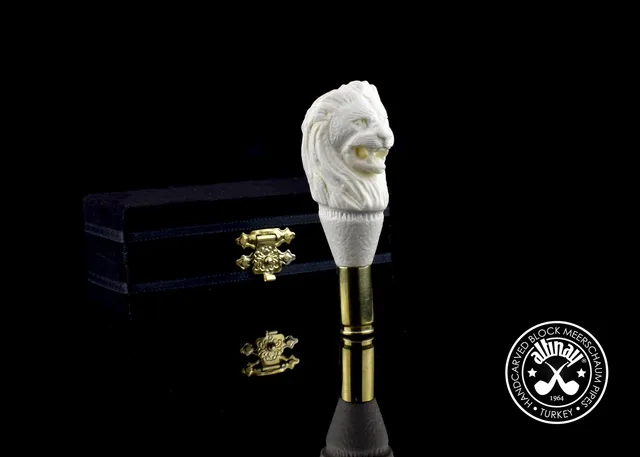 altinay-lion-bullet-case-meerschaum-stopfer-l-we image 1