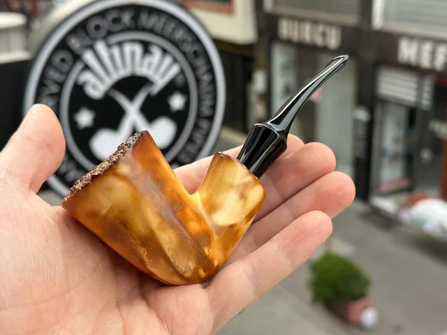 altinay-translucent-dublin-meerschaumpfeife-a-kalziniert image 1