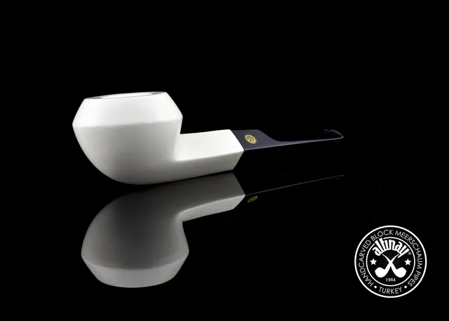 altinay-classic-bulldog-meerschaumpfeife-glatt image 1