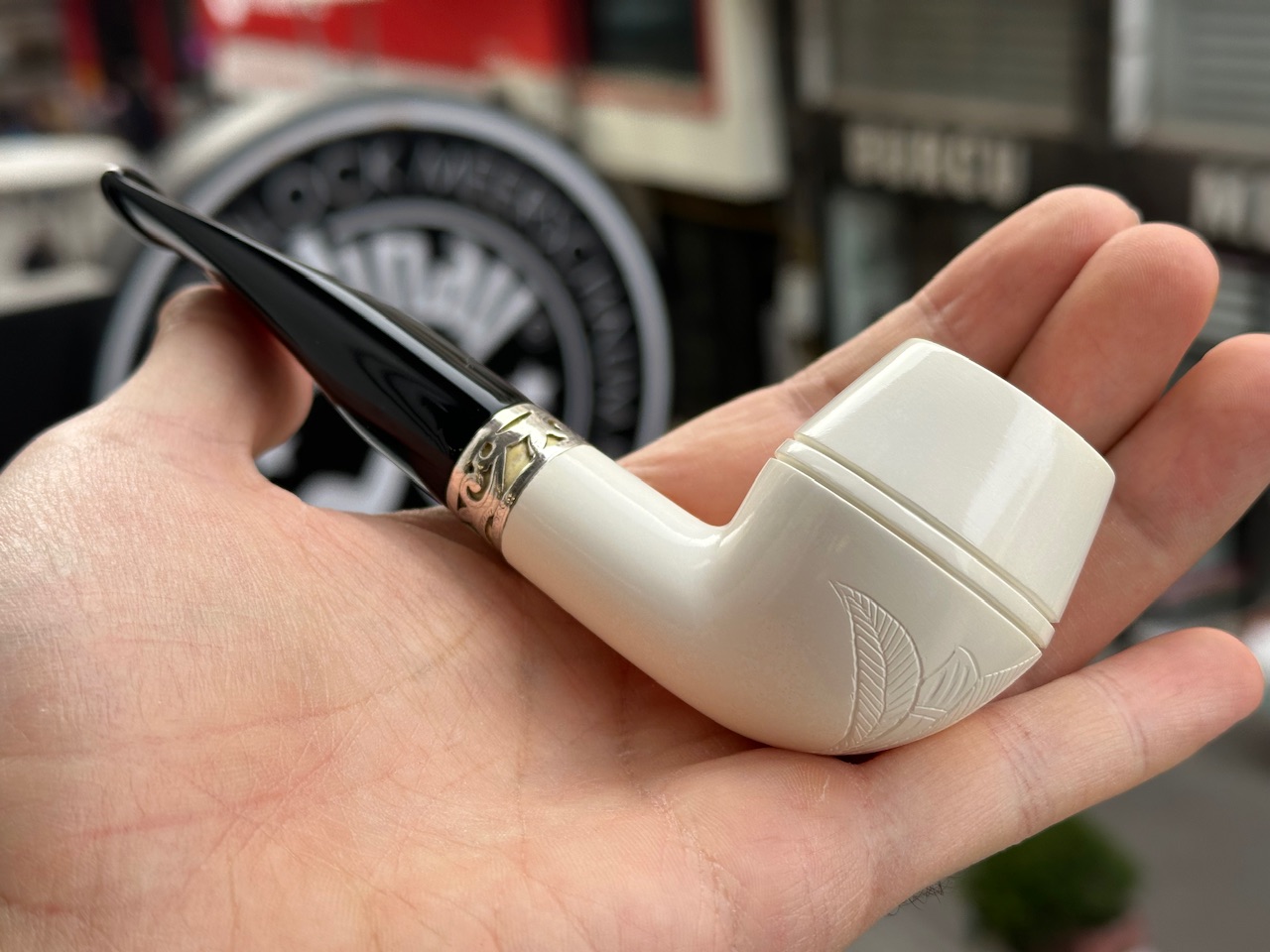 altinay-translucent-rhodesian-meerschaumpfeife-a-halbbent image 4