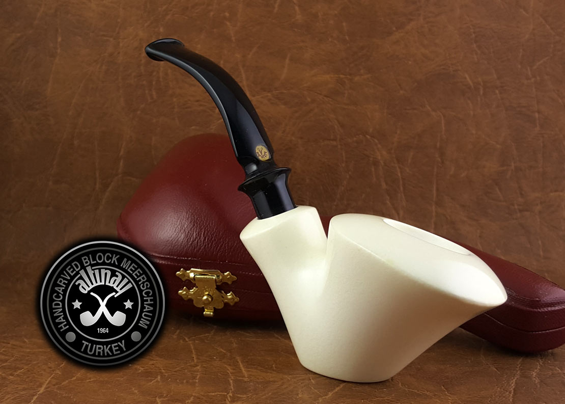 altinay-classic-freehand-sitter-tabakpfeife-meerschaum-stand image 3