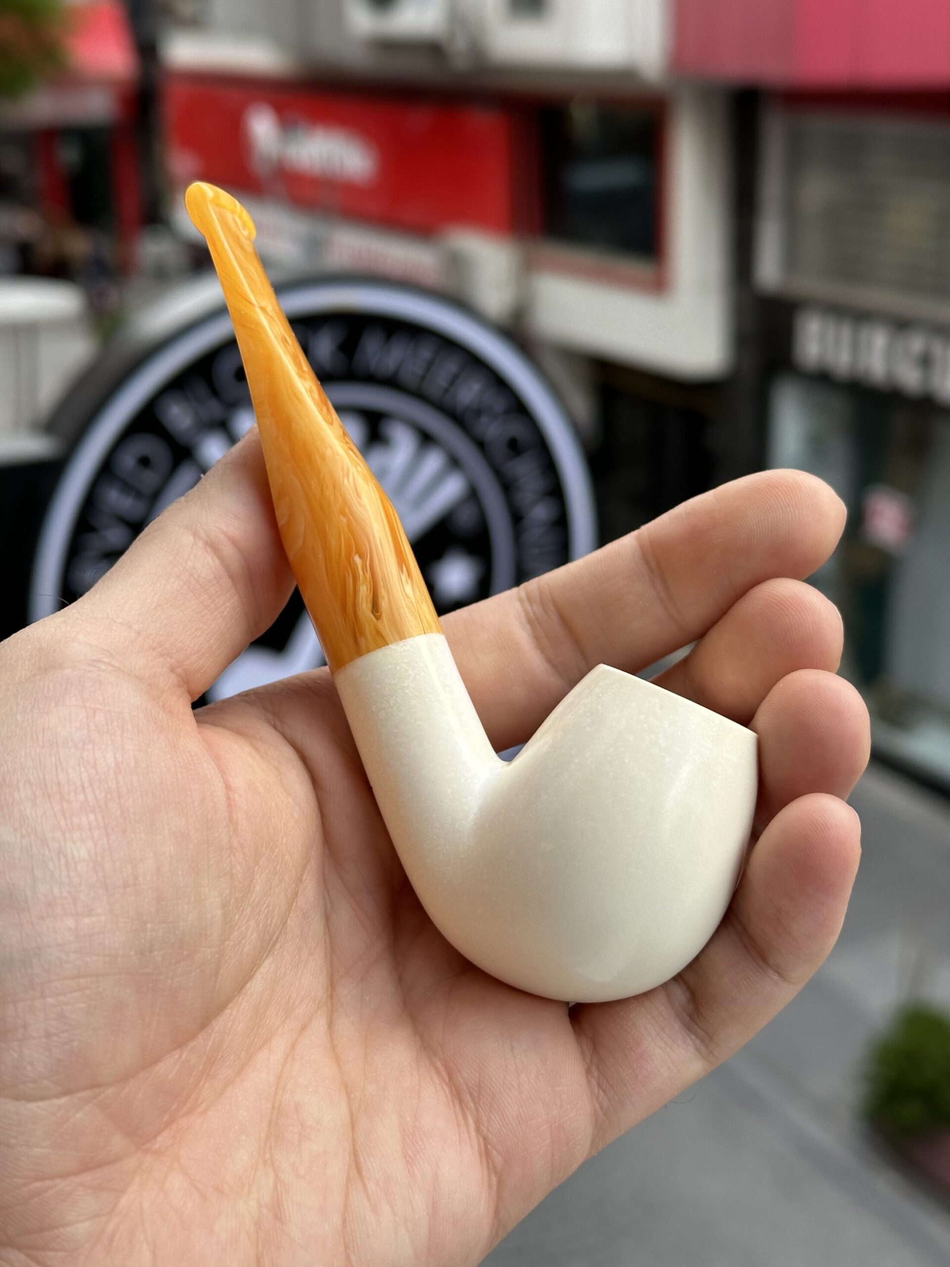 altinay-translucent-bent-billiard-meerschaumpfeife-a image 3