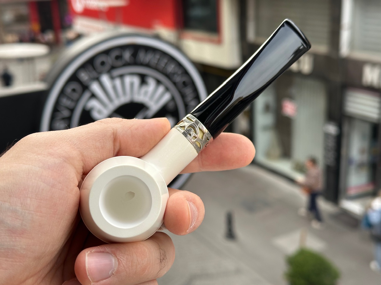 altinay-translucent-rhodesian-meerschaumpfeife-a-halbbent image 8