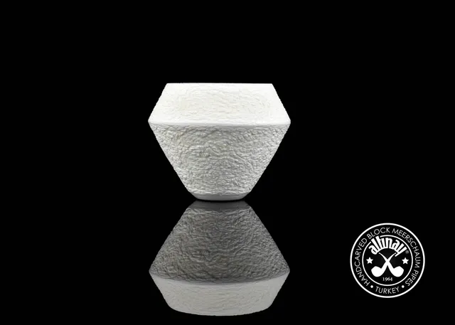 altinay-bulldog-rhodesian-kirsten-bowl-53191-meerschaum image 1