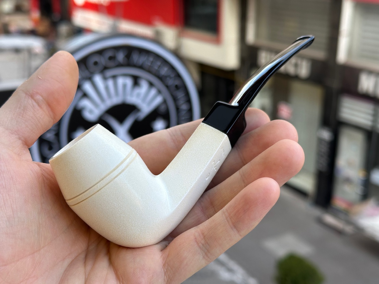 altinay-translucent-bulldog-meerschaumpfeife-a image 1