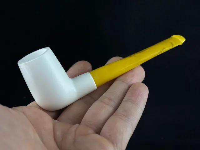 altinay-translucent-billard-meerschaumpfeife-a image 1