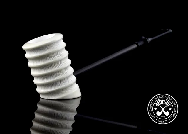 altinay-carbon-fiber-series-poker-meerschaumpfeife-glatt image 1