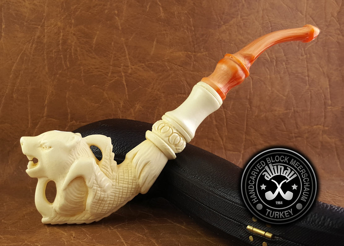altinay-wolf-in-the-claw-zigarettenspitze-meerschaum-figur image 2