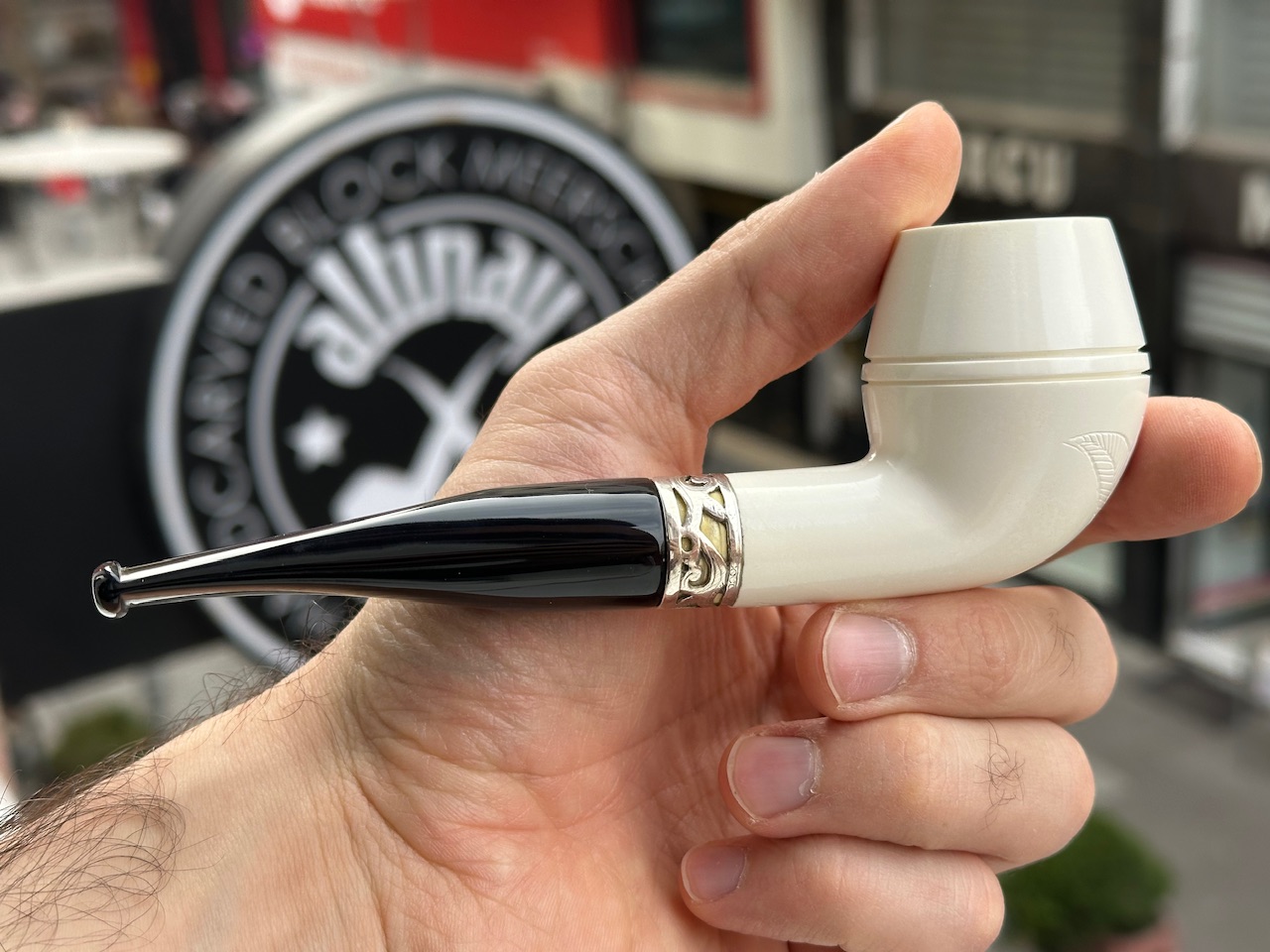 altinay-translucent-rhodesian-meerschaumpfeife-a-halbbent image 3