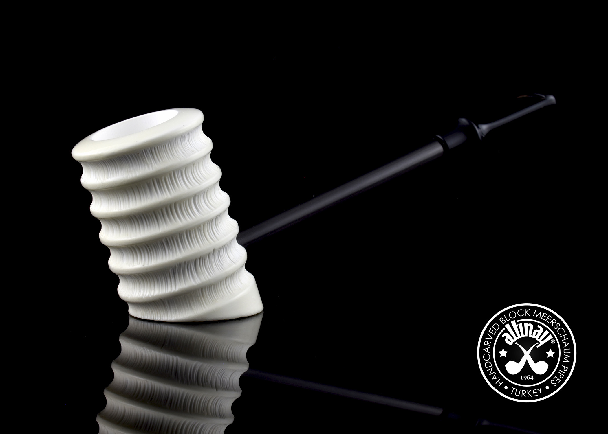 altinay-carbon-fiber-series-poker-meerschaumpfeife-glatt image 1
