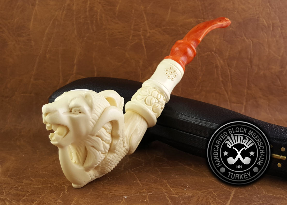 altinay-wolf-in-claw-zigarettenspitze-meerschaum image 2