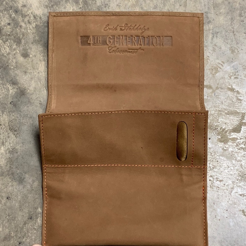erik-stokkebye-4th-generation-tabakbeutel-leder-braun-roll-up image 3