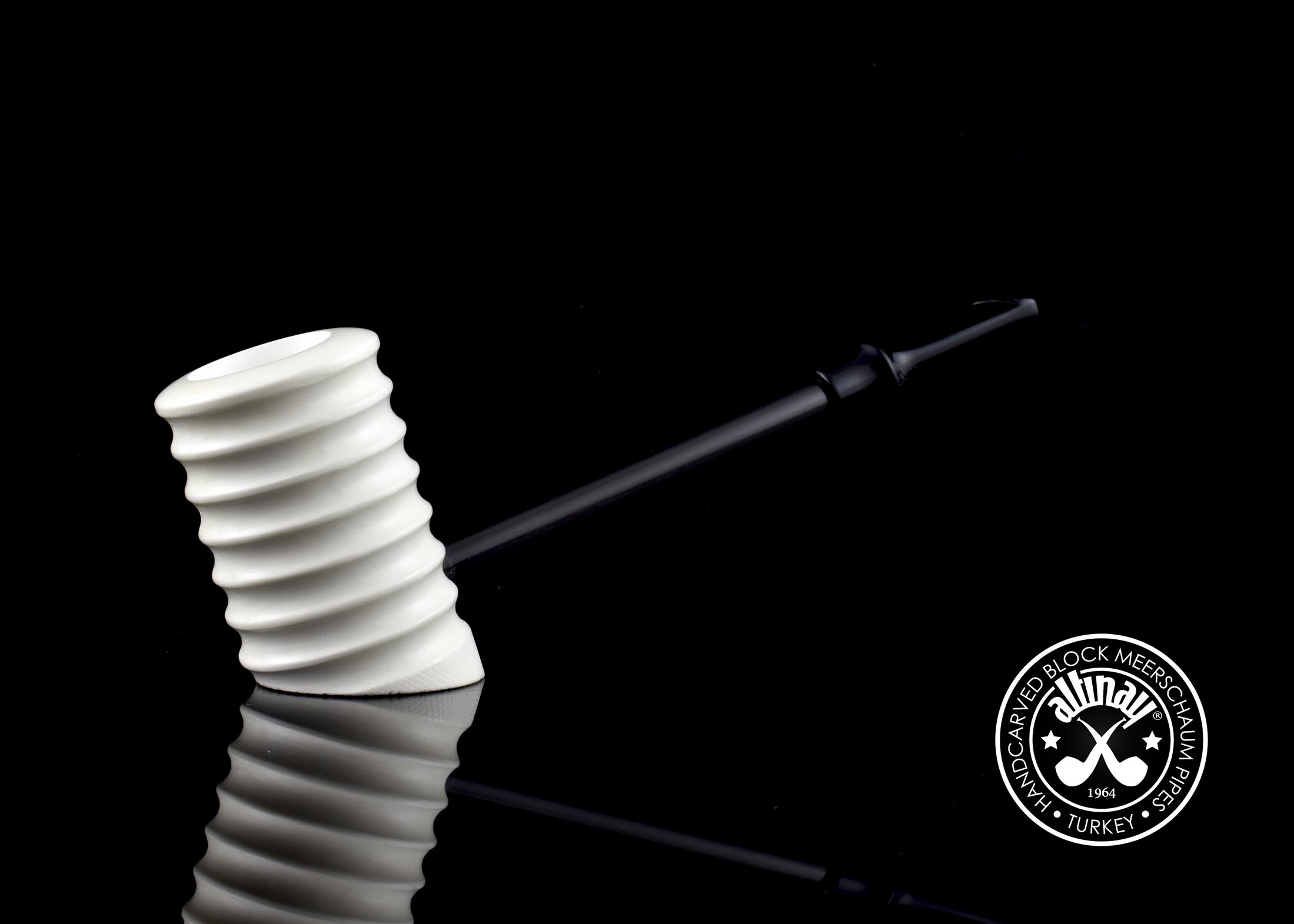 altinay-carbon-fiber-poker-meerschaumpfeife-sitzend image 1