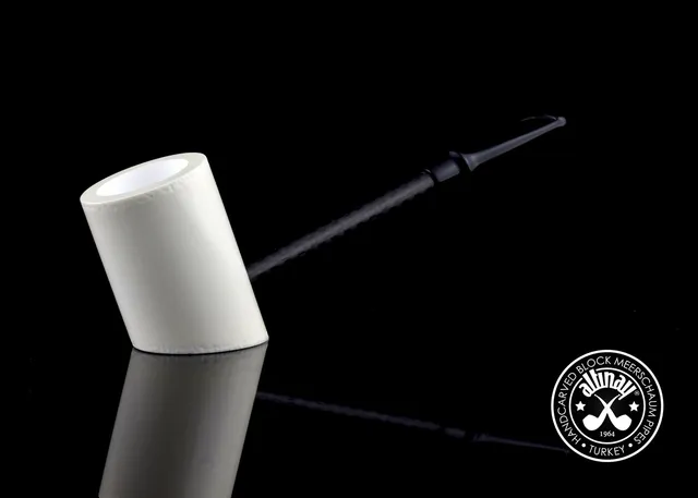 altinay-carbon-fiber-poker-pfeife-meerschaum-stand image 1