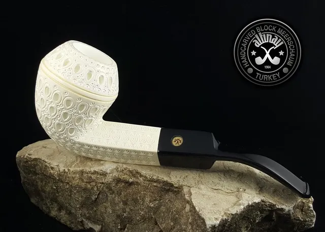 altinay-bulldog-meerschaumpfeife-blockmeerschaum-im-etui image 1