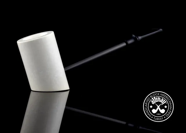 altinay-translucent-series-poker-meerschaumpfeife-translucent image 1