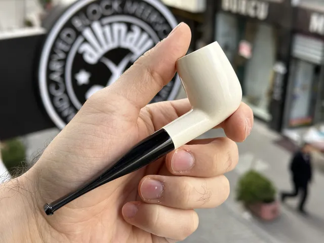 altinay-translucent-billiard-meerschaumpfeife-a-gerade image 1